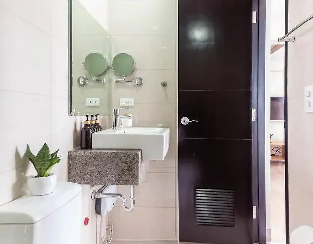 The Sweet Escape 1 Bedroom W Pool, Sauna, Gym And Holiday home Manila